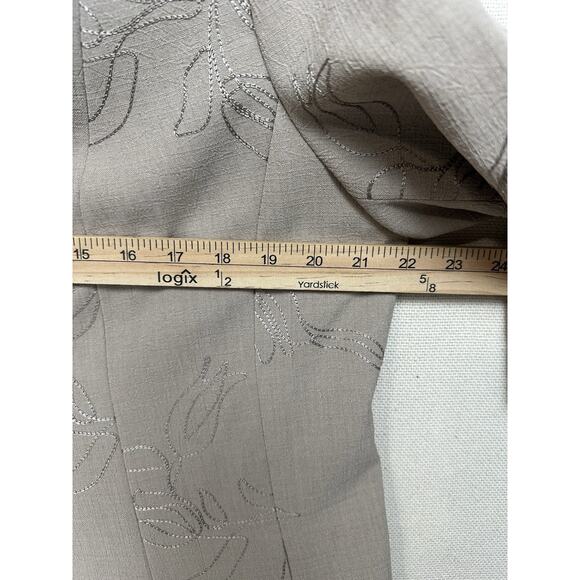 Tan Jay Women’s Blazer Jacket Sz 12 Tan Embroidered Classic Classy Chic Feminine - Picture 12 of 13